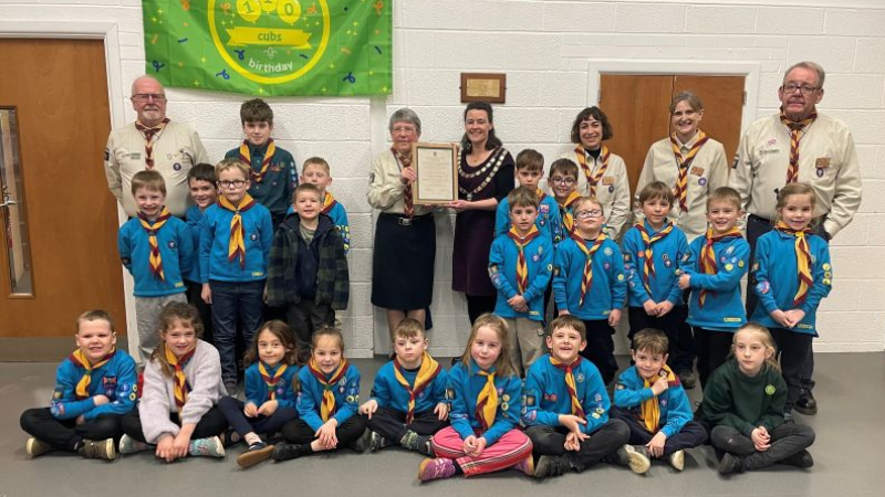 Jackie Westbrook receives Freedom of the Town from Mayor and Jackie with the Sioux Beaver Colony